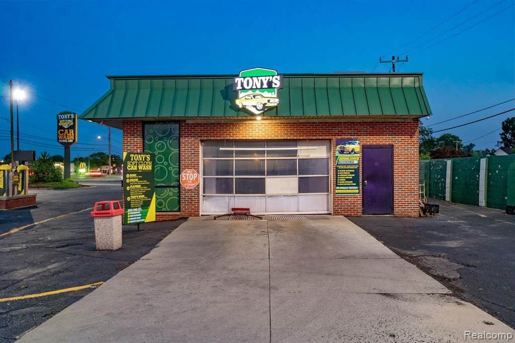 6545 N Telegraph Rd, Dearborn Heights, MI 48127 — Photo 5