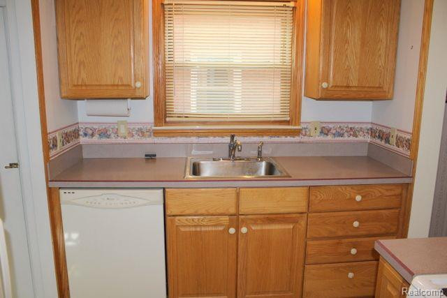 9945 QUANDT Avenue, Allen Park, MI 48101 — Photo 13
