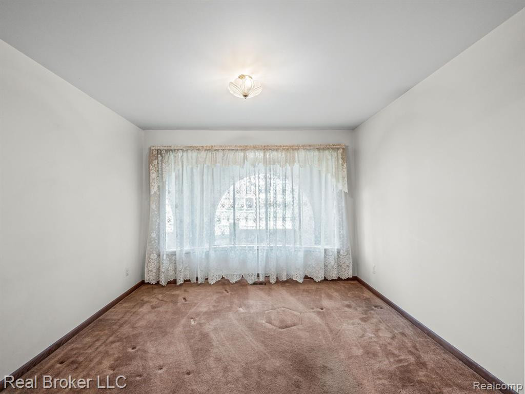 823 WESLEY Drive, Troy, MI 48098 — Photo 3