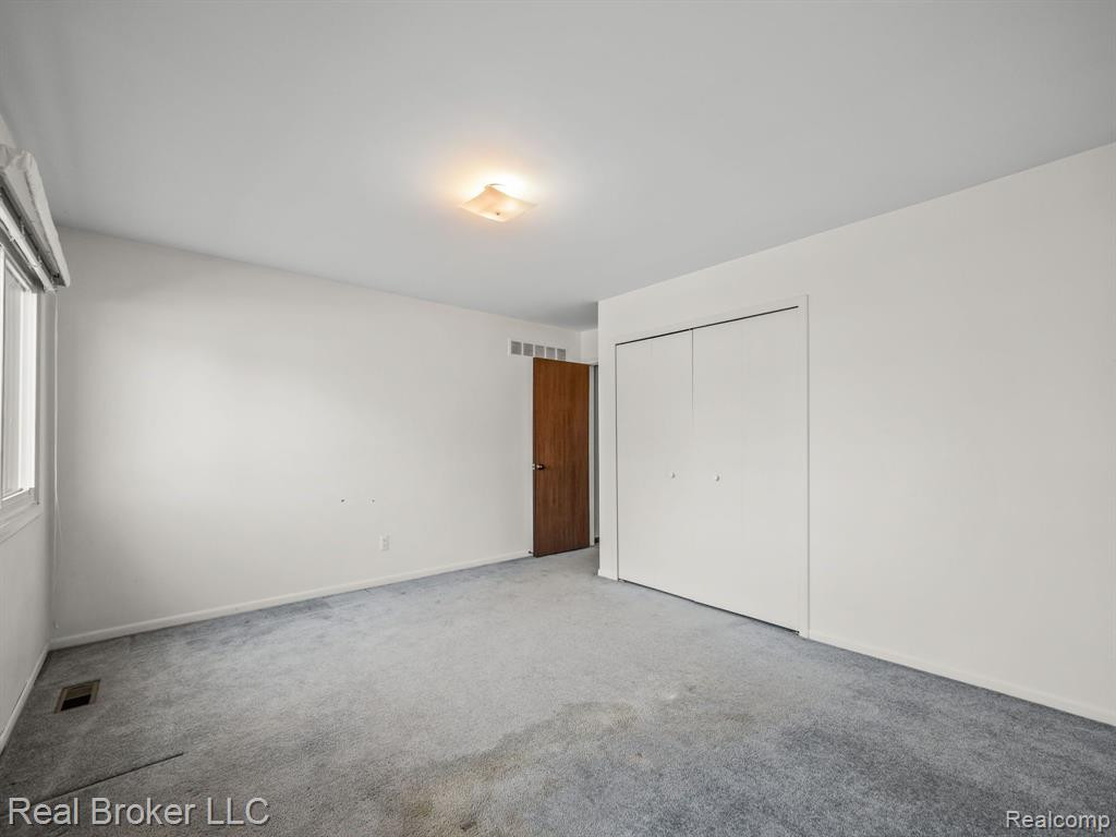 823 WESLEY Drive, Troy, MI 48098 — Photo 27