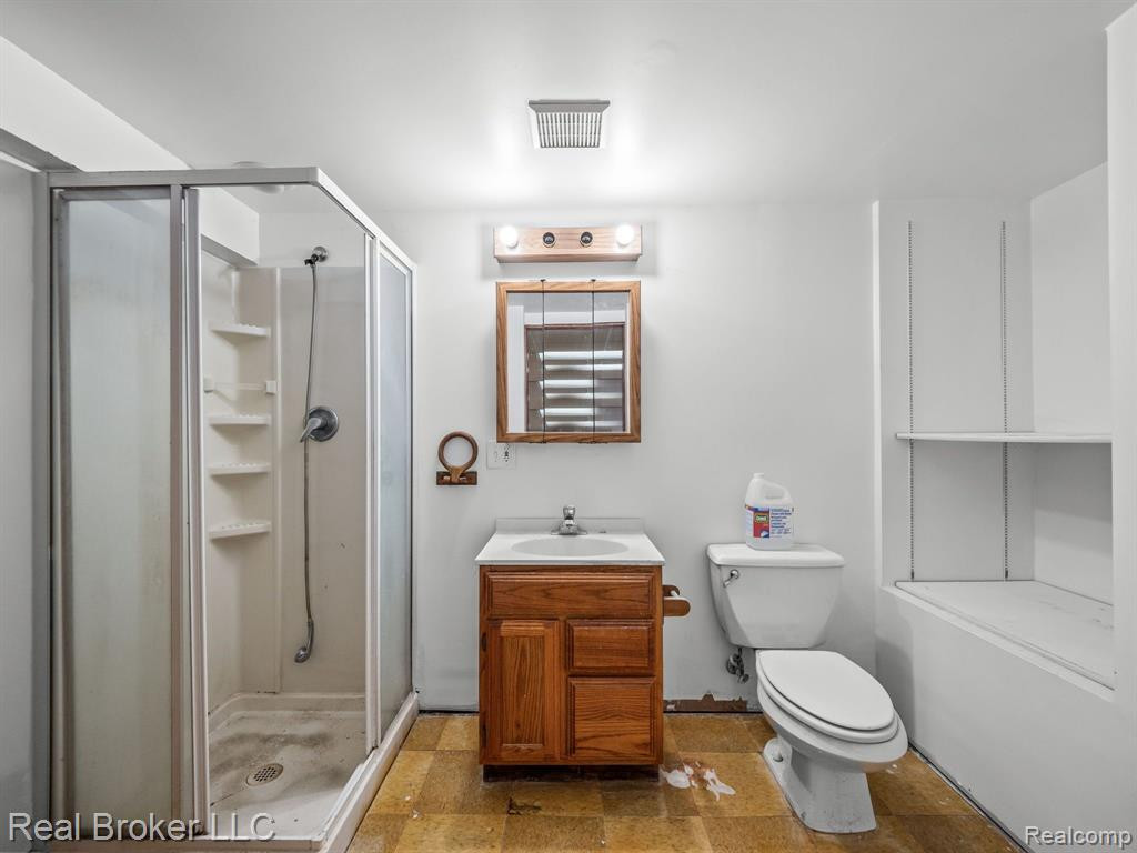 823 WESLEY Drive, Troy, MI 48098 — Photo 31