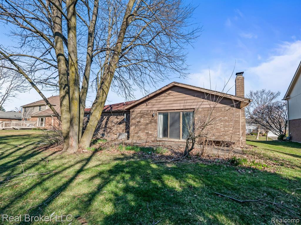 823 WESLEY Drive, Troy, MI 48098 — Photo 40