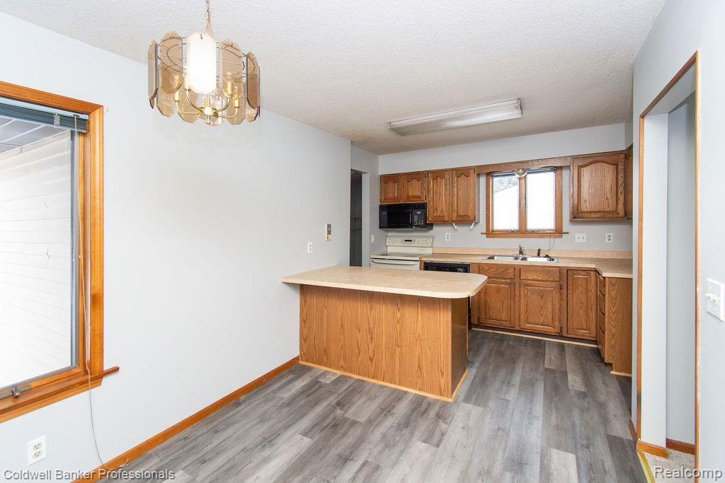 7299 Potter Road, Flushing, MI 48433 — Photo 6