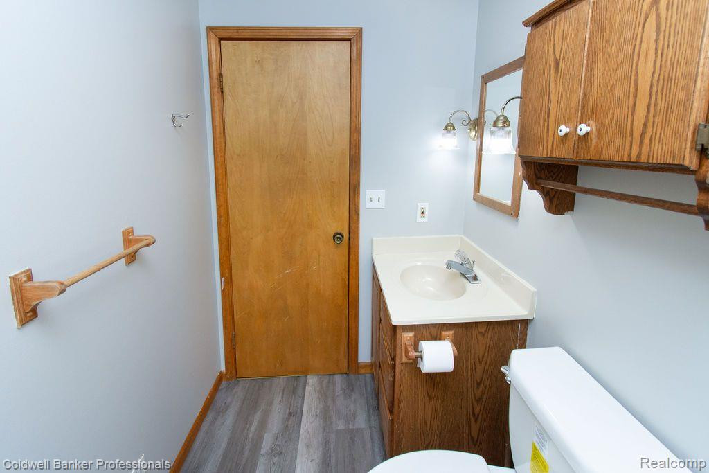 7299 Potter Road, Flushing, MI 48433 — Photo 14