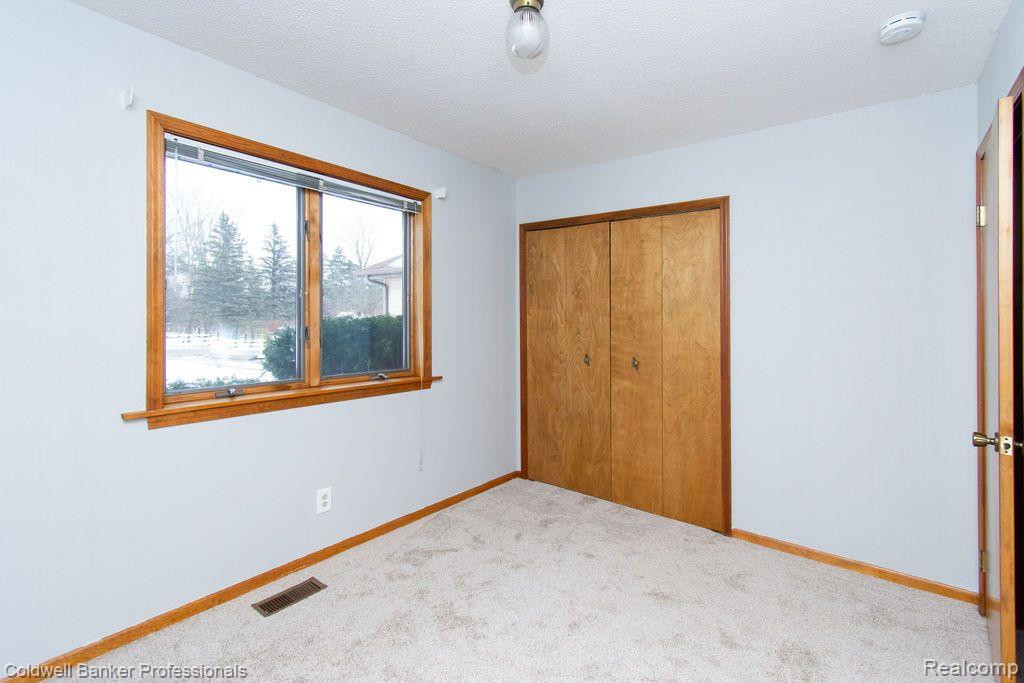 7299 Potter Road, Flushing, MI 48433 — Photo 16