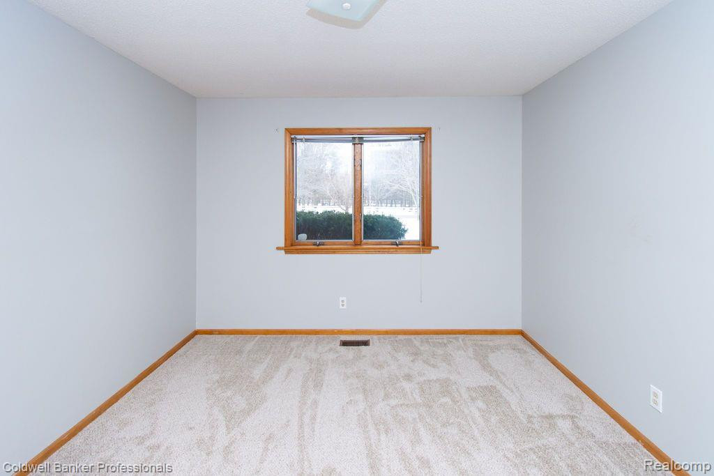 7299 Potter Road, Flushing, MI 48433 — Photo 22