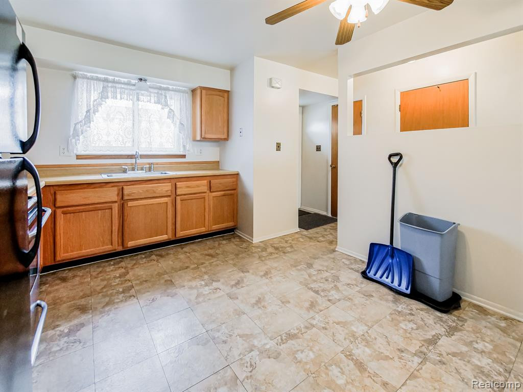 8059 COVENTRY Street, Westland, MI — Photo 5