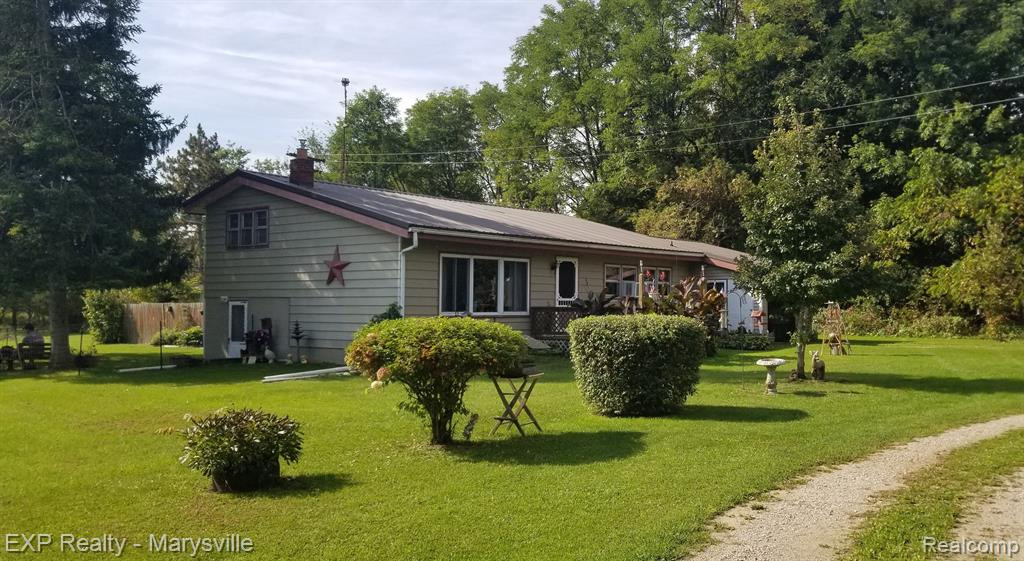 7693 SPARLING Road, Wales, MI — Photo 3