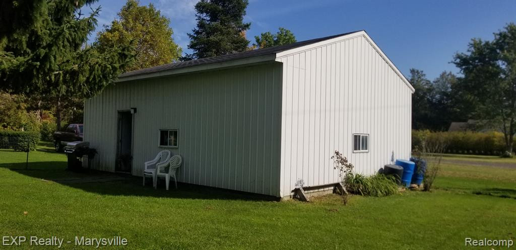 7693 SPARLING Road, Wales, MI — Photo 5