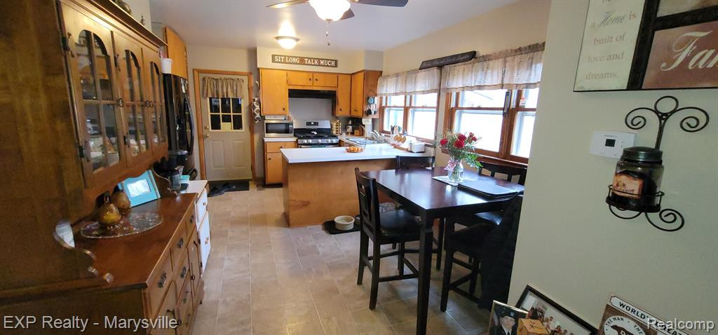 7693 SPARLING Road, Wales, MI — Photo 11