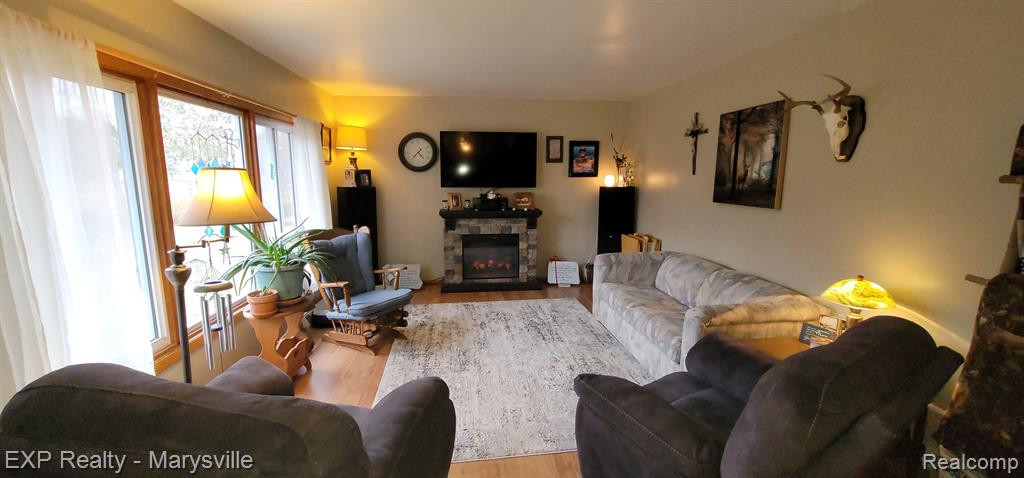 7693 SPARLING Road, Wales, MI — Photo 14
