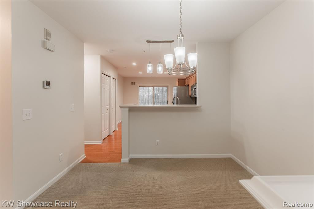 664 VILLAGE Lane, Milford, MI 48381 — Photo 22