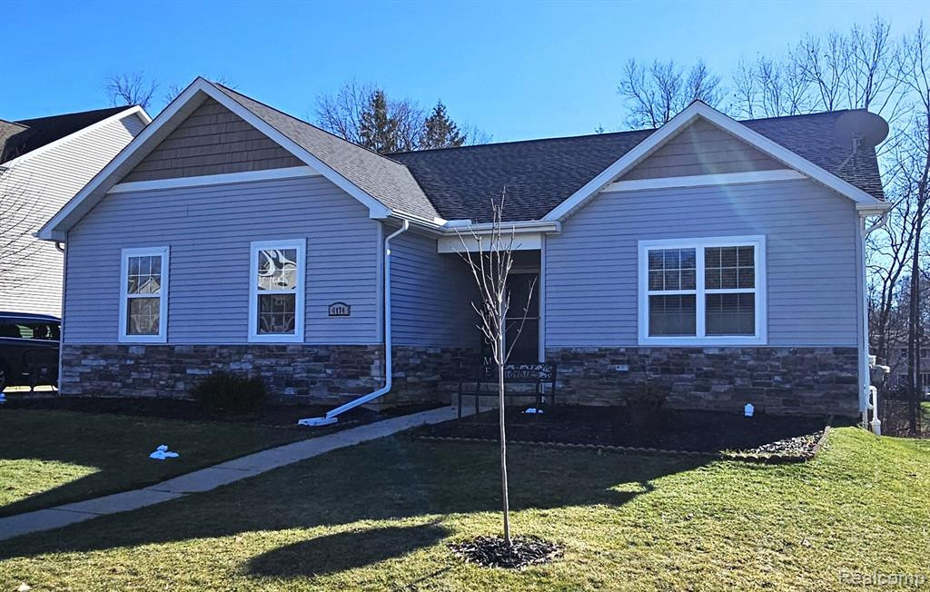 4174 OAK Street, Grand Blanc, MI 48439 — front exterior