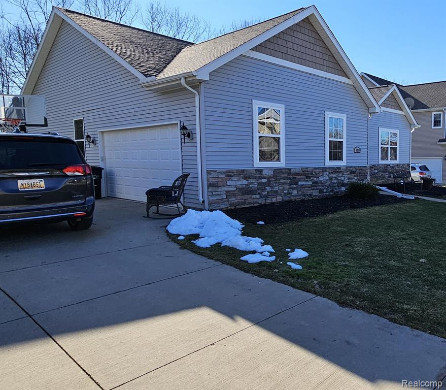 4174 OAK Street, Grand Blanc, MI 48439 — Photo 2