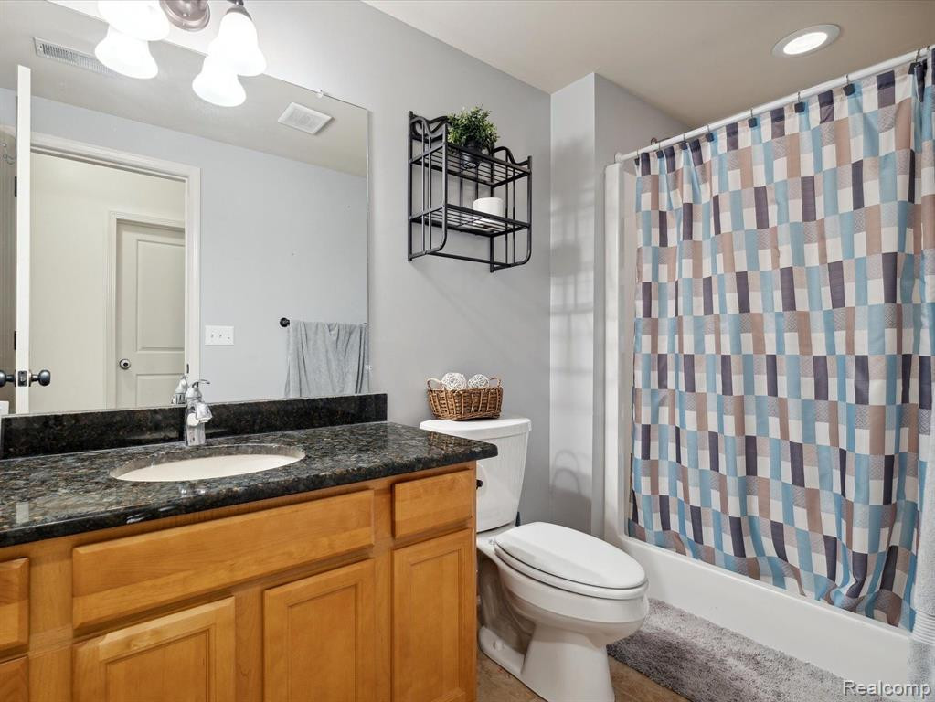 4174 OAK Street, Grand Blanc, MI 48439 — Photo 16