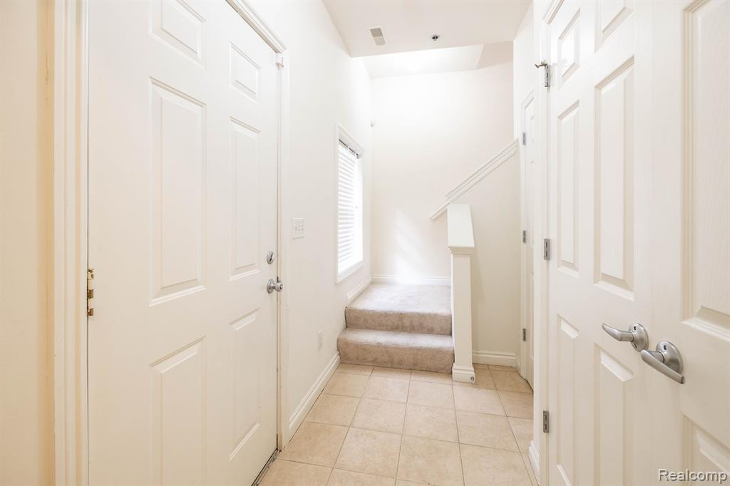1557 COMMODORE Circle, Canton, MI 48187 — Photo 2