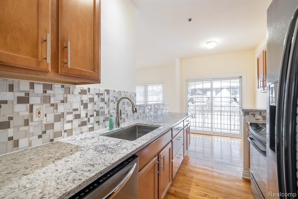 1557 COMMODORE Circle, Canton, MI 48187 — Photo 10