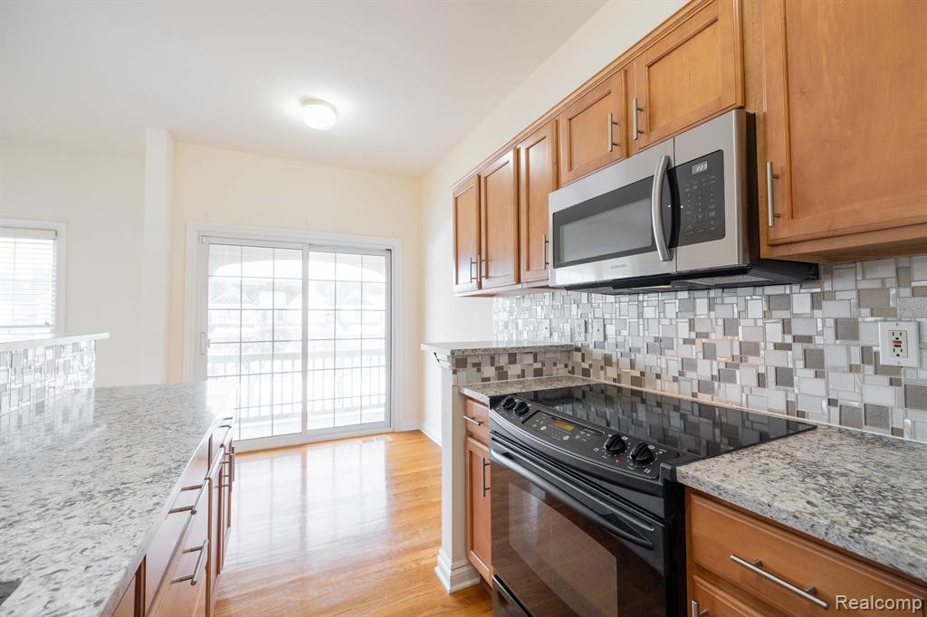 1557 COMMODORE Circle, Canton, MI 48187 — Photo 12