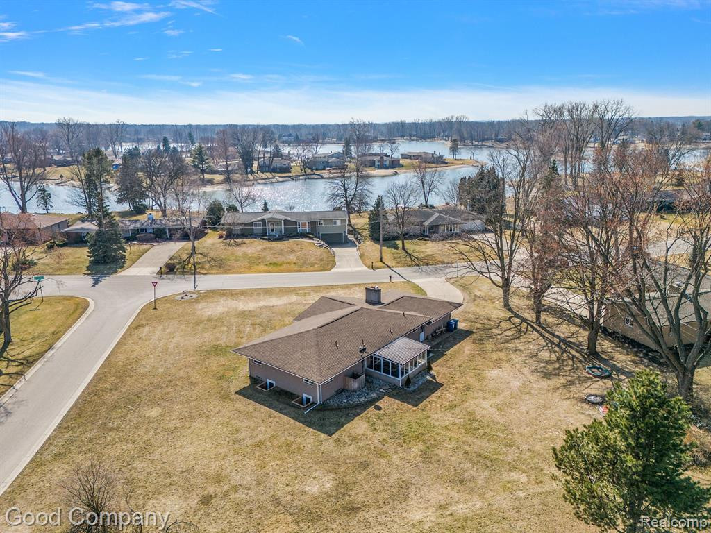 807 Sunnybeach Boulevard, White Lake, MI — Photo 4