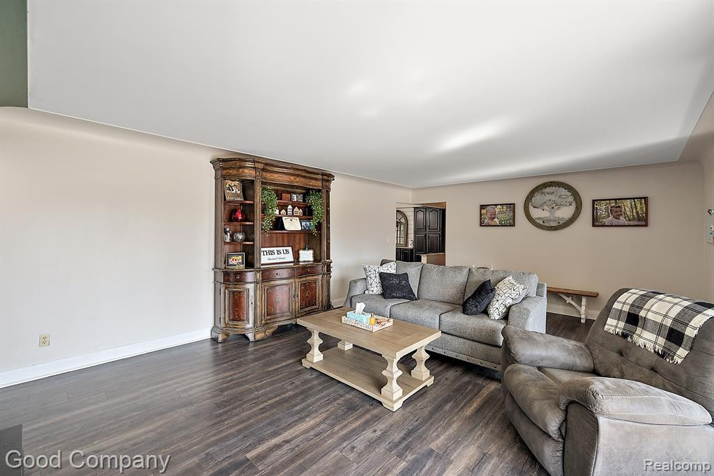807 Sunnybeach Boulevard, White Lake, MI — Photo 9