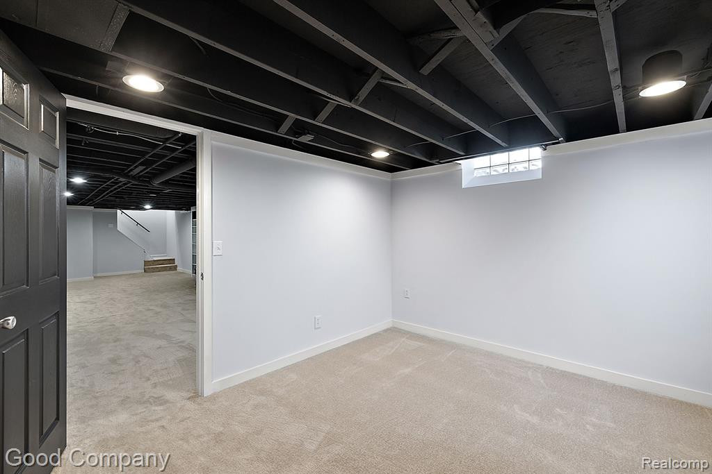 807 Sunnybeach Boulevard, White Lake, MI — Photo 38