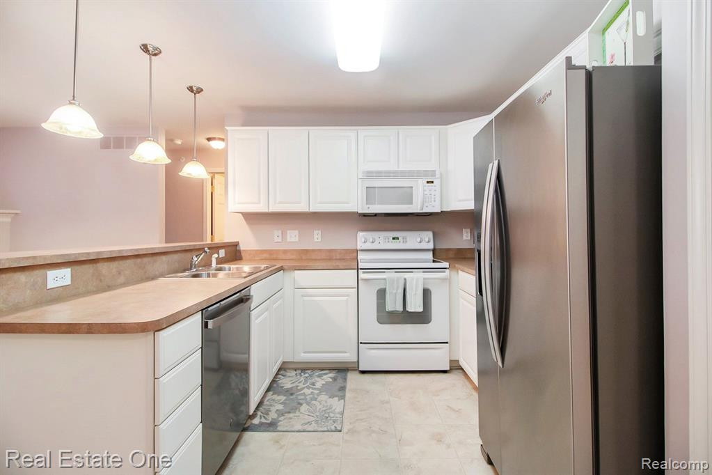 32102 ALEXA Drive, 197, Walled Lake, MI 48390 — Photo 11