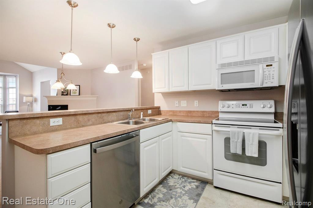 32102 ALEXA Drive, 197, Walled Lake, MI 48390 — Photo 12