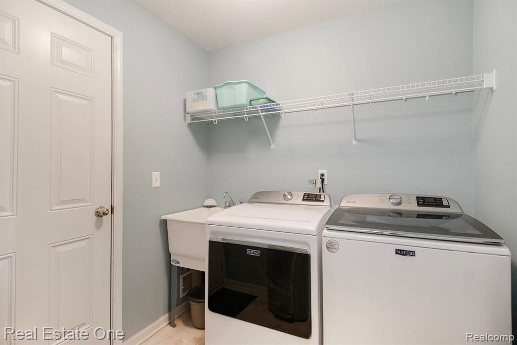 32102 ALEXA Drive, 197, Walled Lake, MI 48390 — Photo 20