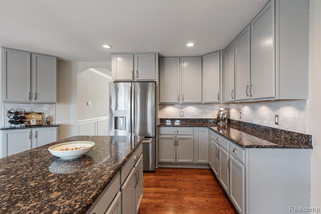 24667 BROMPTON Way, South Lyon, MI 48178 — Photo 18