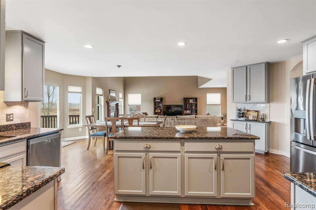 24667 BROMPTON Way, South Lyon, MI 48178 — Photo 20
