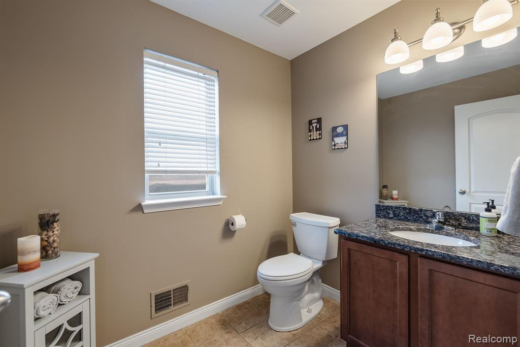 24667 BROMPTON Way, South Lyon, MI 48178 — Photo 22