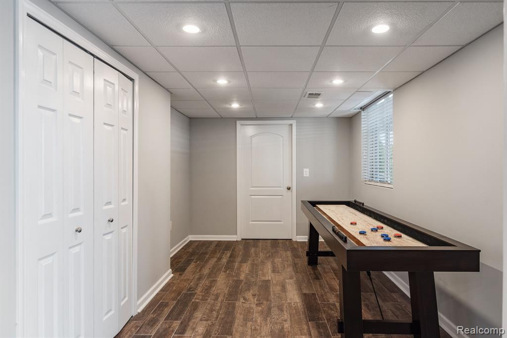 24667 BROMPTON Way, South Lyon, MI 48178 — Photo 40