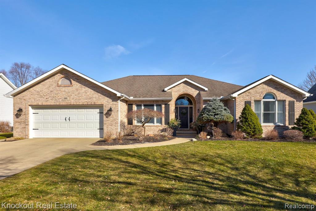 399 STROEBEL Drive, Frankenmuth, MI 48734 — front exterior