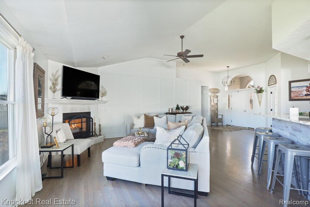 399 STROEBEL Drive, Frankenmuth, MI 48734 — Photo 9