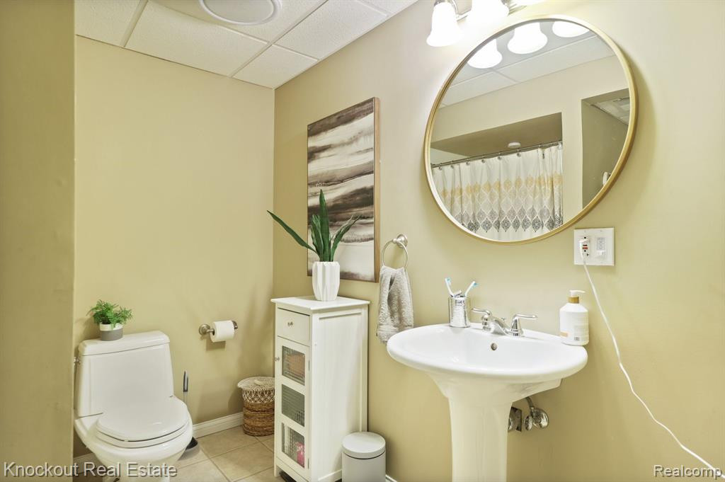 399 STROEBEL Drive, Frankenmuth, MI 48734 — Photo 40