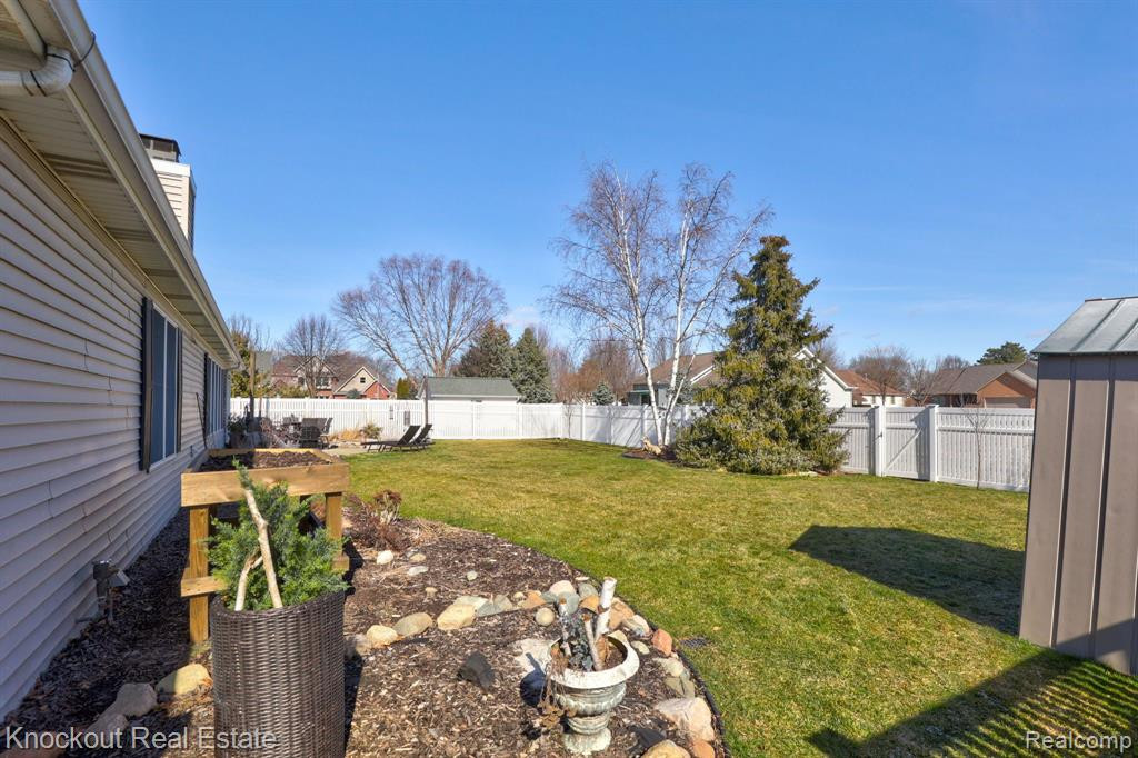 399 STROEBEL Drive, Frankenmuth, MI 48734 — Photo 55