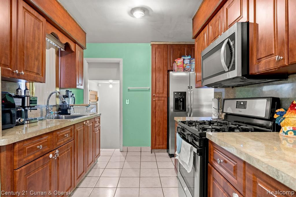 6635 YINGER Avenue, Dearborn, MI 48126 — Photo 10