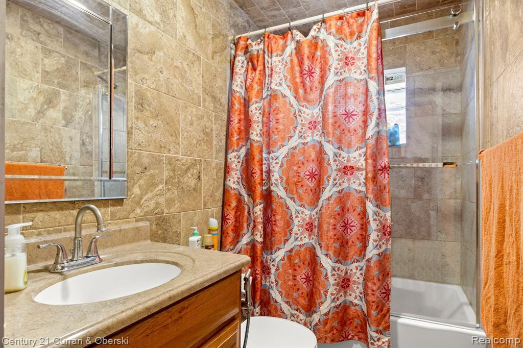 6635 YINGER Avenue, Dearborn, MI 48126 — Photo 25