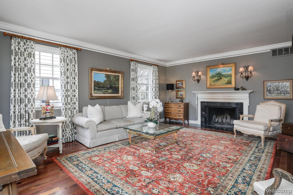 594 CHESTERFIELD Avenue, Birmingham, MI 48009 — Photo 5