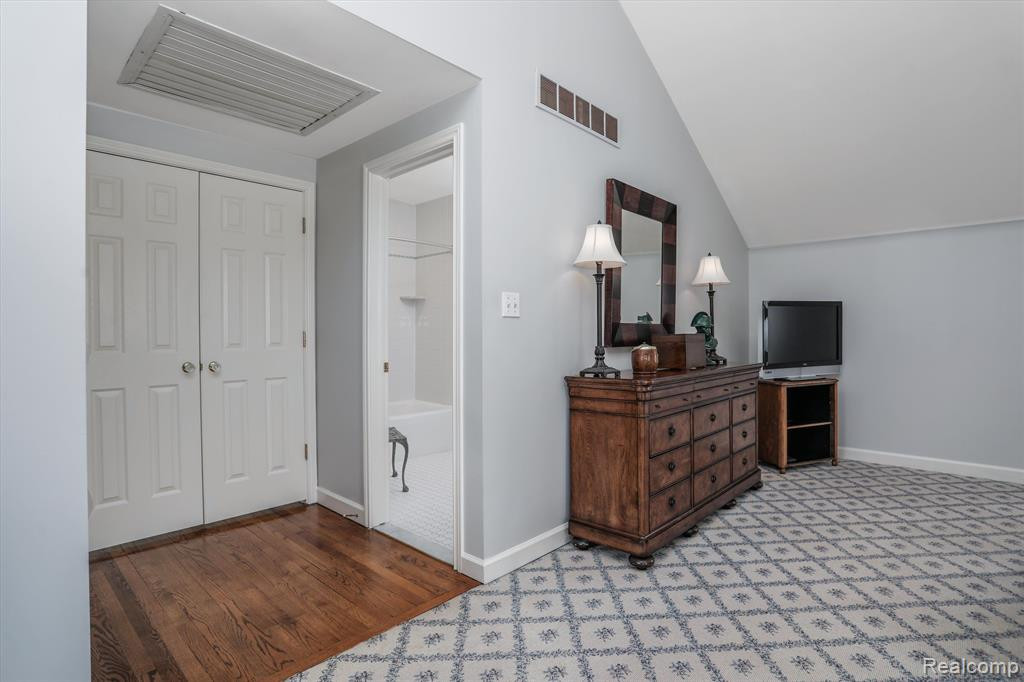 594 CHESTERFIELD Avenue, Birmingham, MI 48009 — Photo 20