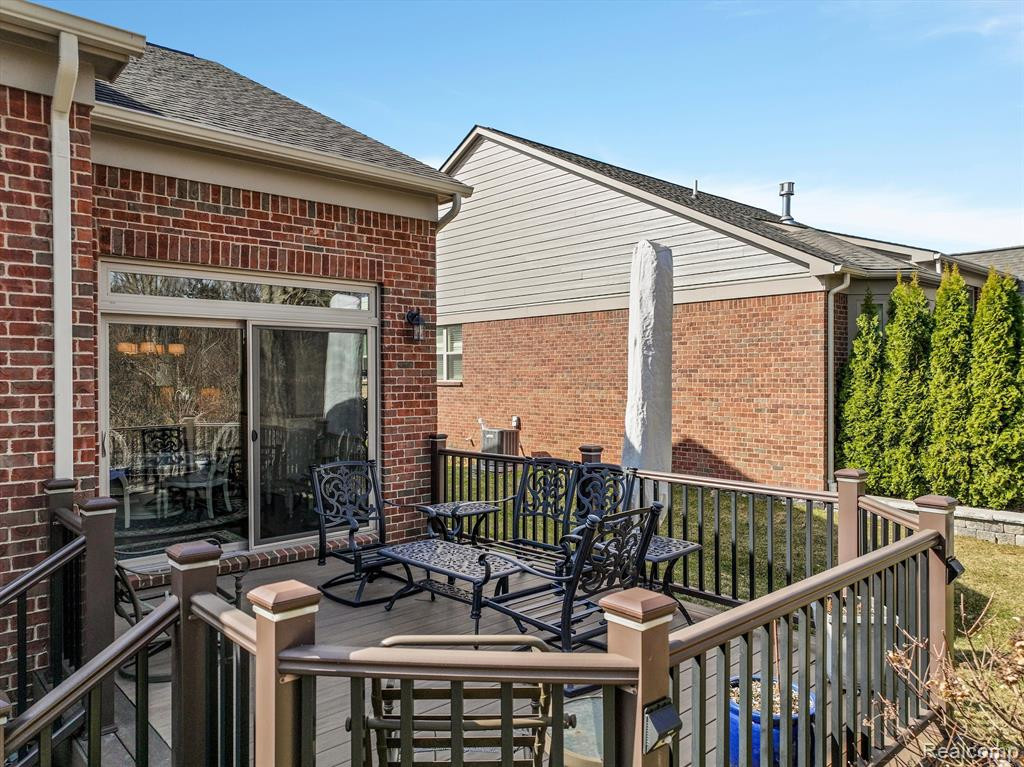 4617 OAKHURST RIDGE Road, Clarkston, MI 48348 — Photo 7