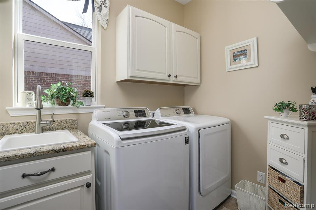 4617 OAKHURST RIDGE Road, Clarkston, MI 48348 — Photo 21