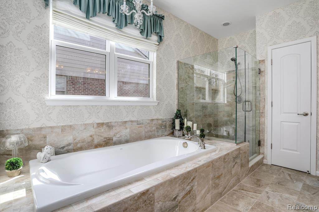 4617 OAKHURST RIDGE Road, Clarkston, MI 48348 — Photo 25