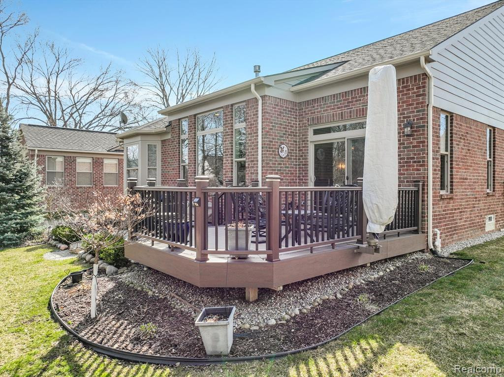 4617 OAKHURST RIDGE Road, Clarkston, MI 48348 — Photo 32