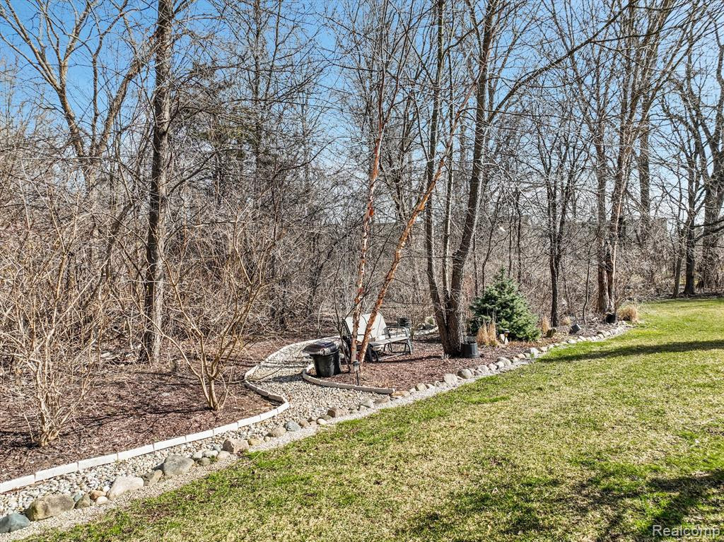 4617 OAKHURST RIDGE Road, Clarkston, MI 48348 — Photo 33