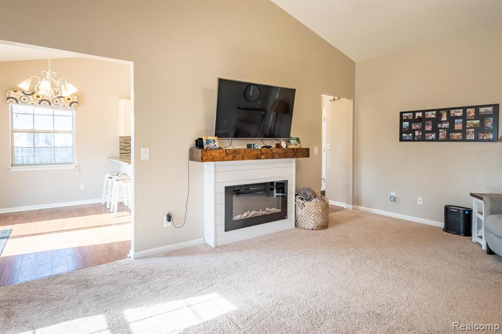 6098 HEDGEROW Circle, Grand Blanc, MI 48439 — Photo 9