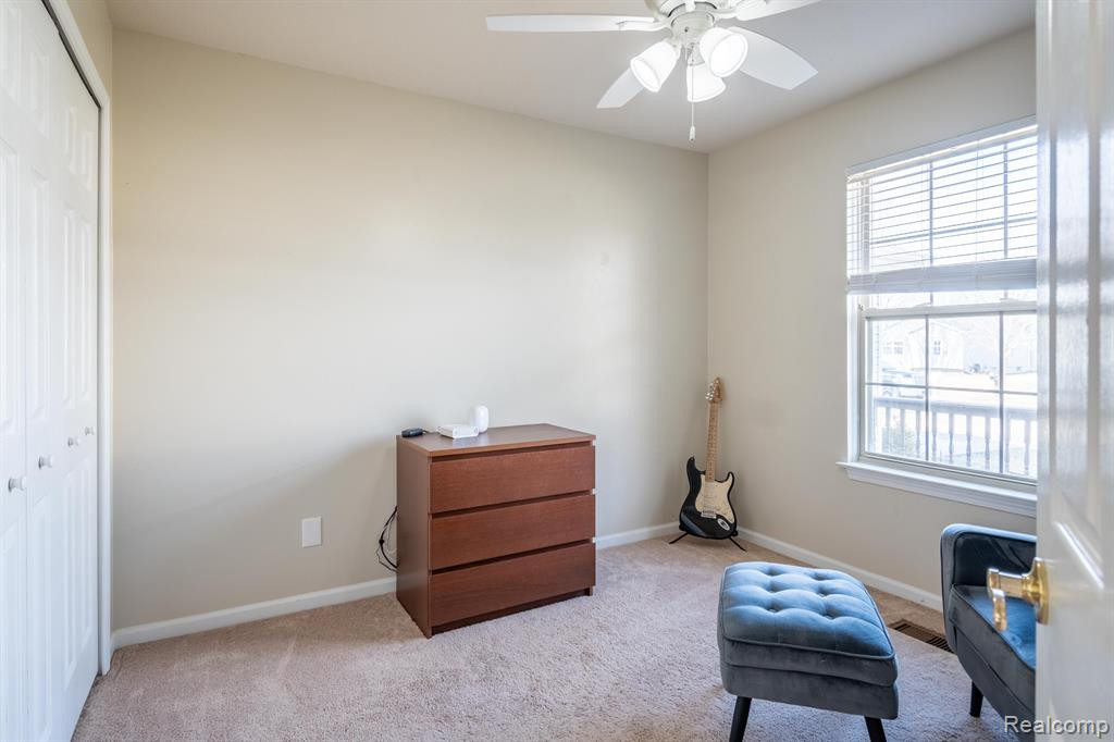 6098 HEDGEROW Circle, Grand Blanc, MI 48439 — Photo 16