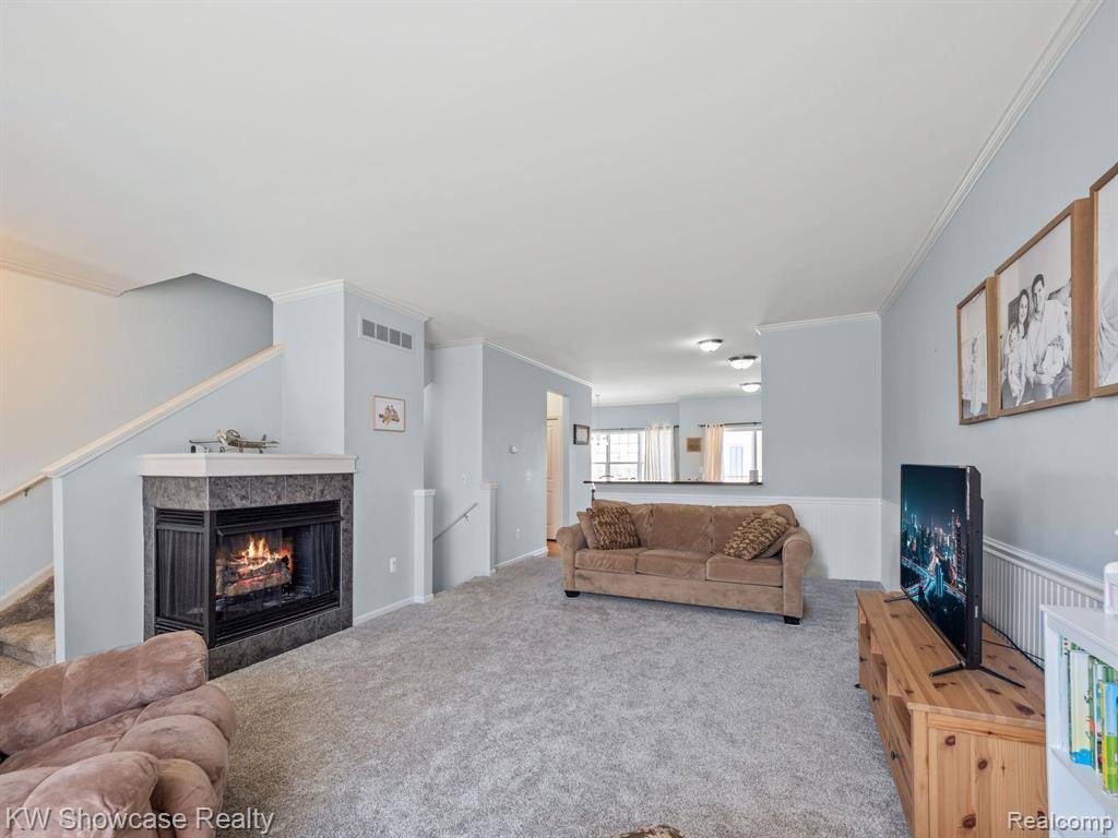 155 CENTER Boulevard, Wixom, MI 48393 — Photo 5