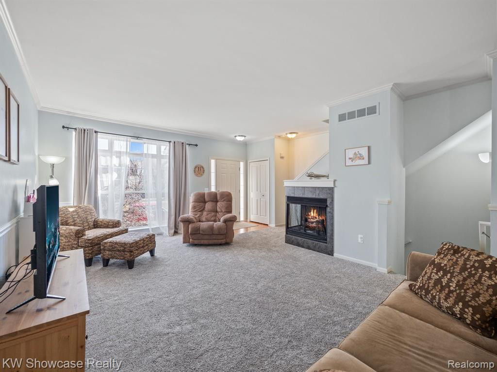 155 CENTER Boulevard, Wixom, MI 48393 — Photo 6
