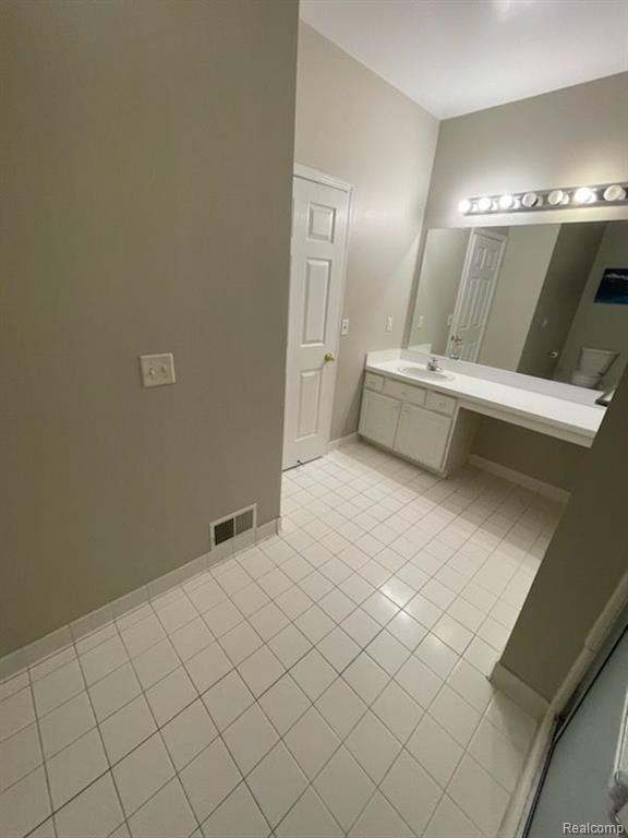 40484 BAY HARBOR Lane, Canton, MI 48188 — Photo 8